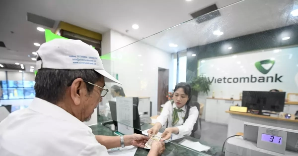 Cuộc đua lãi suất cuối năm