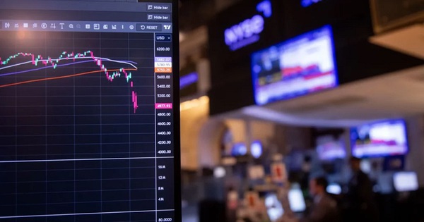 Các gia đình siêu giàu chuyển hàng tỷ đô từ cổ phiếu sang bất động sản, tiền số trong năm 2025