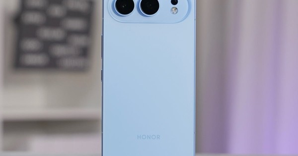 Điện thoại mới ra mắt gây sốt: Y hệt iPhone Air mà pin 8.000 mAh, chip 8 Elite - Nhìn giá còn ngỡ ngàng hơn