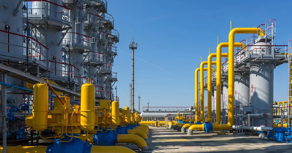 Hàng trăm nghìn tấn hàng từ Malaysia đổ bộ Việt Nam: Nhập khẩu tăng 259% chỉ trong 1 tháng, là nhiên liệu 'vàng' quan trọng không kém xăng dầu