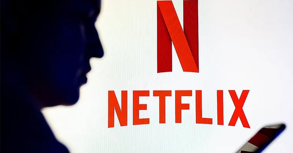Tại sao giá cổ phiếu Netflix giảm 3% khi công bố mua lại một phần Warner Bros?