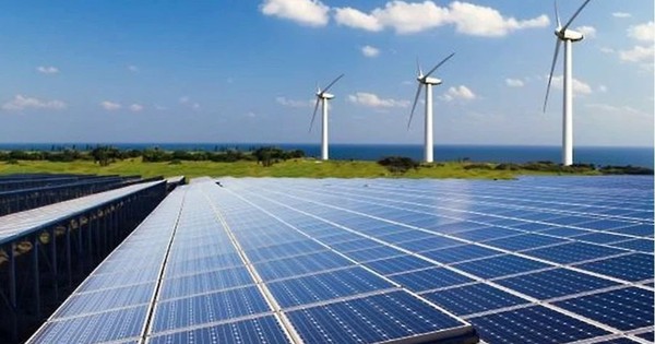 Xe điện chưa là gì, tỷ phú Phạm Nhật Vượng muốn đổ 3 tỷ USD xây VinWonders, Vinschool, Vinmec, làm điện mặt trời tại quốc gia đông dân nhất thế giới