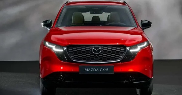 Rộ tin Mazda CX-5 đời mới, CX-90, CX-60 đầu tiên xuất hiện tại Việt Nam: Xe đã có mặt ở showroom, dễ ra mắt ngay ngày 11/12 tới