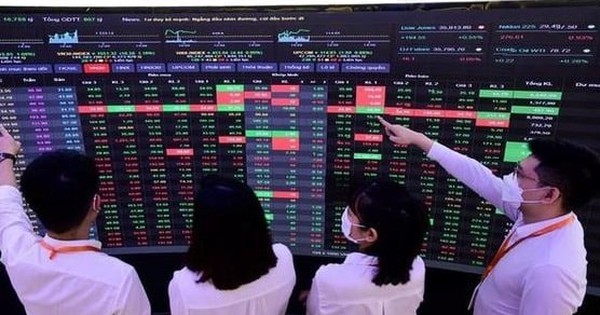 VN-Index có thể lên 1.920 điểm vào năm 2026, CTCK chỉ ra loạt nhóm ngành kỳ vọng "hút tiền" thời gian tới