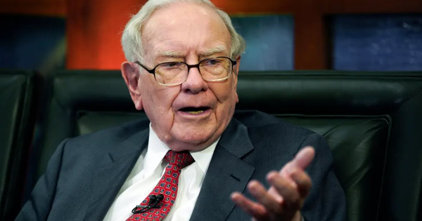 Đế chế Berkshire Hathayway trị giá 1.000 tỷ USD rung lắc dữ dội vài tuần trước khi Warren Buffet chính thức nghỉ hưu sau 60 năm điều hành