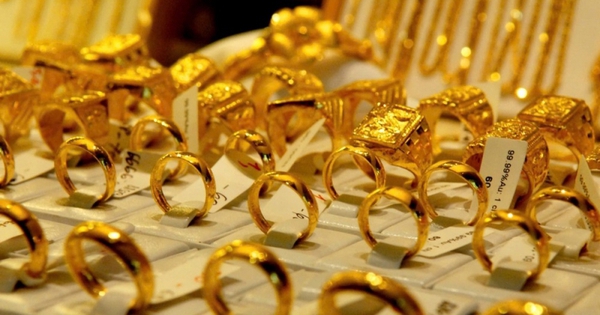 Ngày 12/12: Giá vàng nhẫn, vàng miếng đồng loạt tăng khi giá vàng thế giới lên cao nhất gần 2 tháng