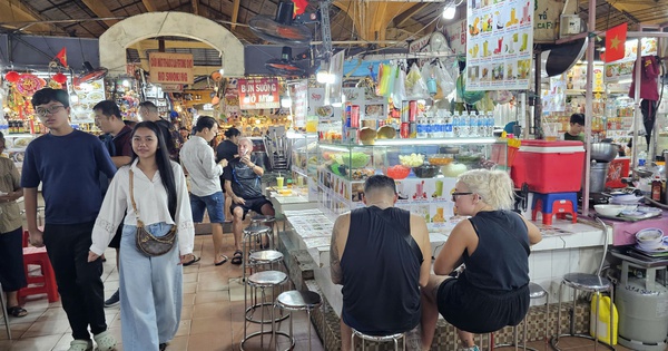 “Tâm tư” buộc phải tăng giá bán của chủ quán ở TP HCM