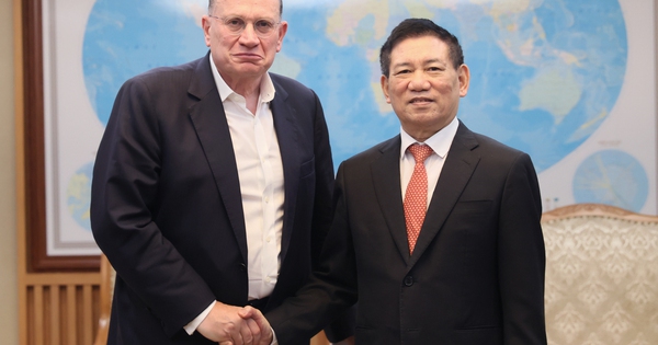 Phó Thủ tướng Hồ Đức Phớc tiếp ông Mark Tucker, Chủ tịch Tập đoàn AIA