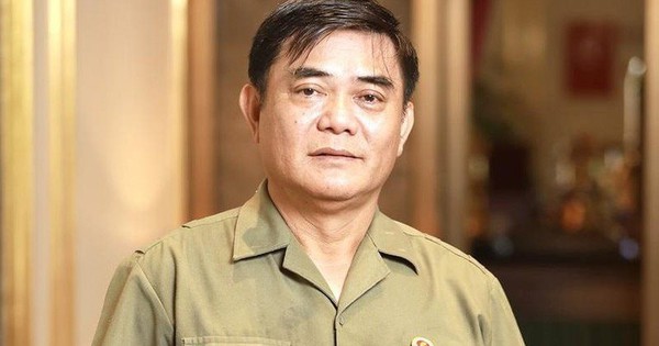 Những con số 'khó tin' khi ông Đường 'bia' hiến kế xây 100.000 căn nhà ở xã hội giá từ 1 tỷ trên nóc tàu điện