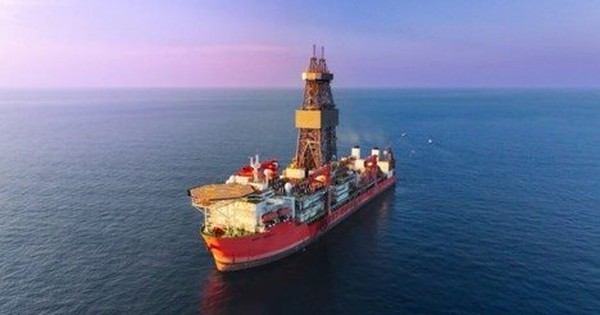 Khoan sâu hơn 4.000 mét dưới đáy biển, phát hiện mỏ 'vàng trắng' trữ lượng 1.600 thùng