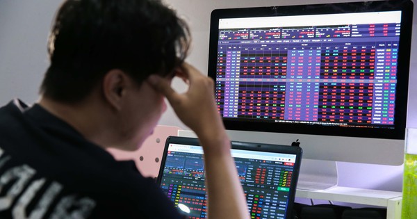 Hàng loạt cổ phiếu "bom tấn" rớt giá thảm sau IPO, nhà đầu tư khóc ròng, vì sao?