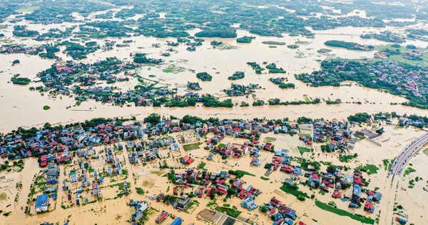 Bất chấp bão lụt, Việt Nam lập một kỷ lục khiến báo ngoại ngưỡng mộ