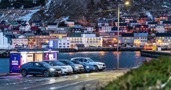 Chính thức: EU công bố bãi bỏ lệnh cấm xe động cơ đốt trong vào năm 2035