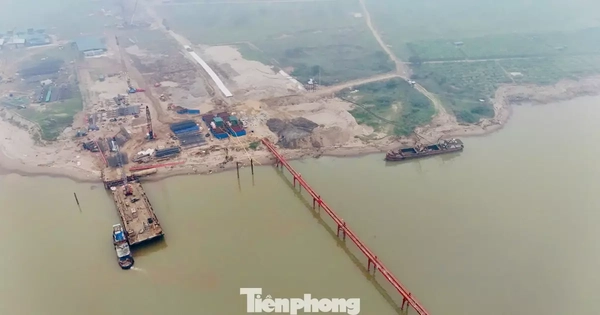 Cận cảnh công trường cầu Hồng Hà gần 10.000 tỷ đồng bắc qua sông Hồng
