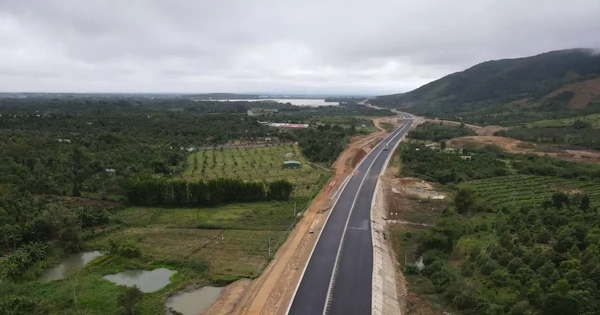 Cận cảnh 48km cuối tuyến cao tốc Khánh Hoà - Buôn Ma Thuột trước giờ thông xe kỹ thuật