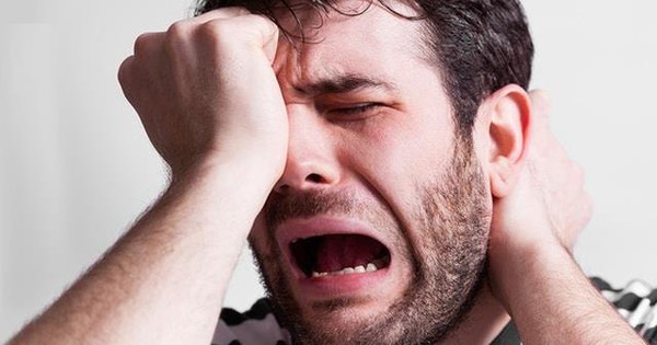 Nhà đầu tư nên làm gì khi bị "kẹp hàng" cổ phiếu liên tục giảm sàn?