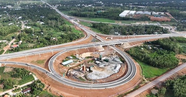 Tuyến cao tốc hơn 21.000 tỷ đồng, dài 88km do liên danh Đèo Cả thi công vượt tiến độ 6 tháng chính thức thông xe kỹ thuật vào hôm nay