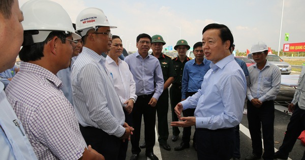 Phó Thủ tướng Trần Hồng Hà thị sát toàn tuyến cao tốc Cần Thơ-Cà Mau trước giờ khánh thành, thông xe kỹ thuật