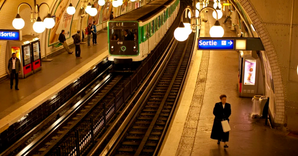 Bí ẩn về sự ra đời hệ thống tàu điện ngầm của Paris