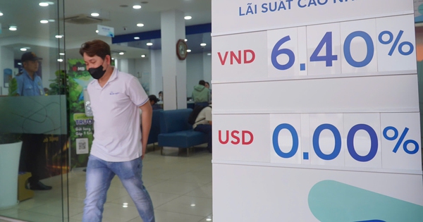 Ngân hàng dốc sức huy động tiền gửi