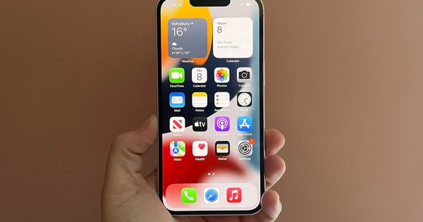 Mẫu iPhone "bình cũ rượu thơm", giảm kịch giá còn 11 triệu: Hàng mới cứng, rẻ, đẹp, đáng mua nhất cuối 2025