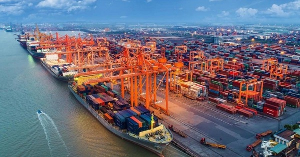 Xuất nhập khẩu Việt Nam lập kỷ lục 920 tỷ USD