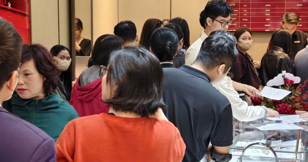 Giá vàng bật tăng mạnh nhờ một tín hiệu từ Mỹ, chuyên gia nói gì?