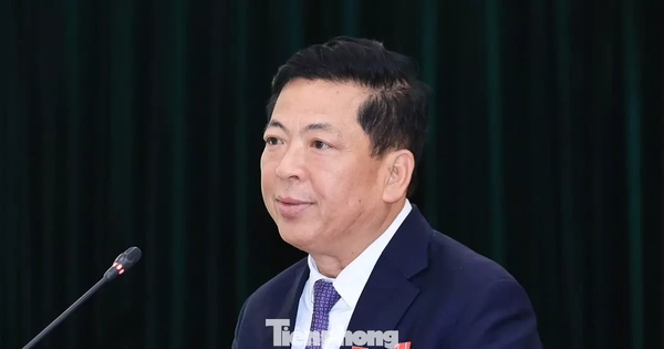 Bộ trưởng Xây dựng nói thẳng việc giao thông quá tải, đô thị ngập lụt