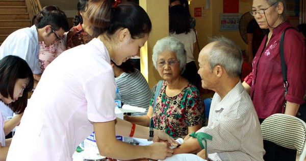 Kiến nghị trợ cấp hưu trí từ 60 tuổi, Bộ trưởng Y tế nói gì?