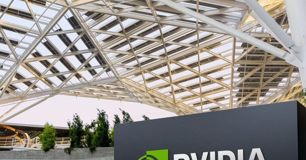 Reuters: Nvidia dự định giao chip H200 cho khách hàng Trung Quốc vào giữa tháng 2