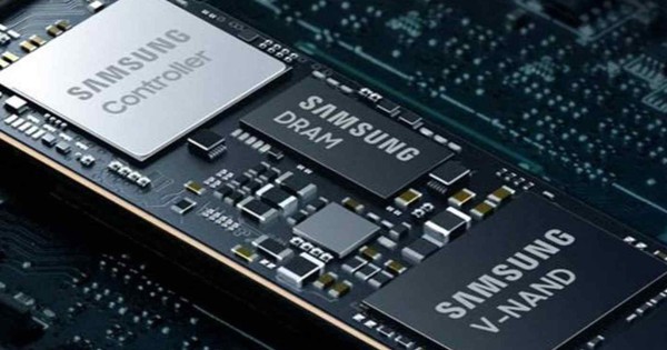 Giá chip nhớ tăng cao, Samsung lập tức thưởng "đẫm" cho nhân viên mảng bán dẫn