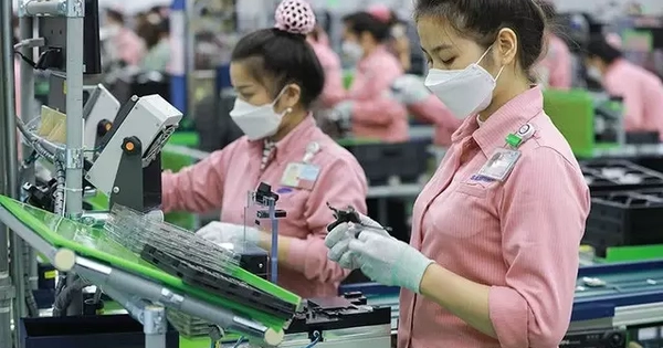 Động lực nào giúp xuất nhập khẩu cán mốc kỷ lục 900 tỷ USD?