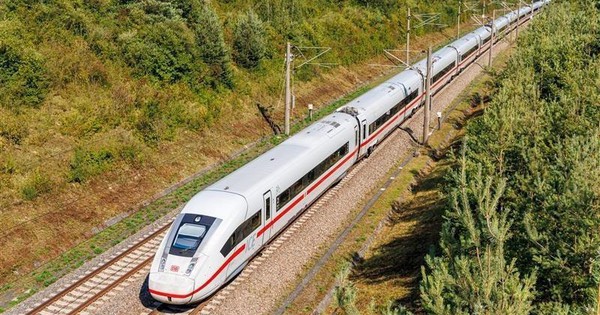 Chuyên gia nói gì về việc Vingroup rút khỏi siêu dự án Đường sắt cao tốc Bắc - Nam?