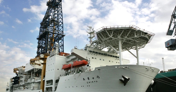 Nhật Bản thử nghiệm khai thác đất hiếm dưới đáy biển