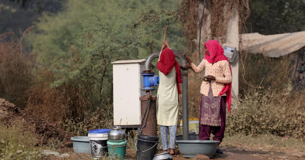 Nghịch lý: Xây nhà máy rượu, bia trên "sa mạc", các ông lớn toàn cầu loay hoay trong cơn khát nước