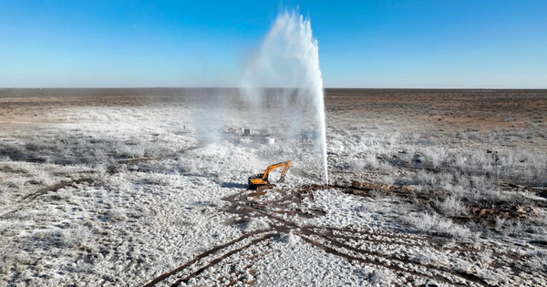 Mỏ 'vàng đen' 3.000 tỷ USD phát nổ, chất độc phun trào dữ dội, Mỹ hứng cú sốc lớn