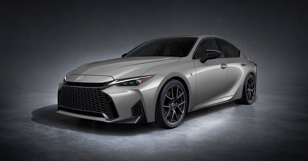Lexus IS 2026 tăng giá bán: Là bản facelift nhưng nội thất hoàn toàn mới, loại bỏ máy 2.0 từng mở bán tại Việt Nam