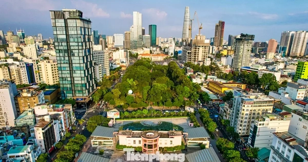 Cận cảnh sân khấu giữa trung tâm TPHCM sắp thành bãi giữ xe metro