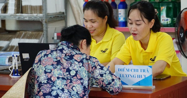 TPHCM chốt ngày nhận lương hưu, trợ cấp BHXH tháng 1-2026