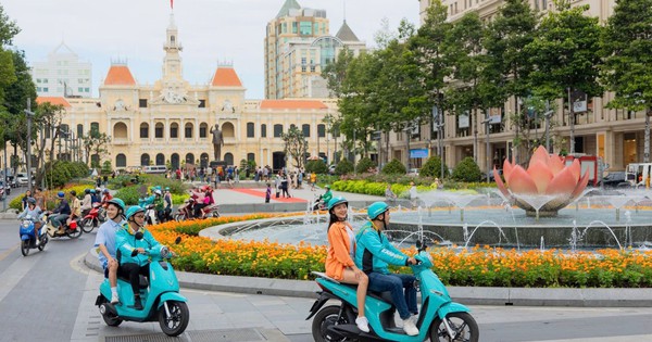 Tỷ phú Phạm Nhật Vượng chơi lớn: VinFast, Xanh SM hỗ trợ 400.000 tài xế xe ôm tại TP.HCM mua xe máy điện trả góp 0%