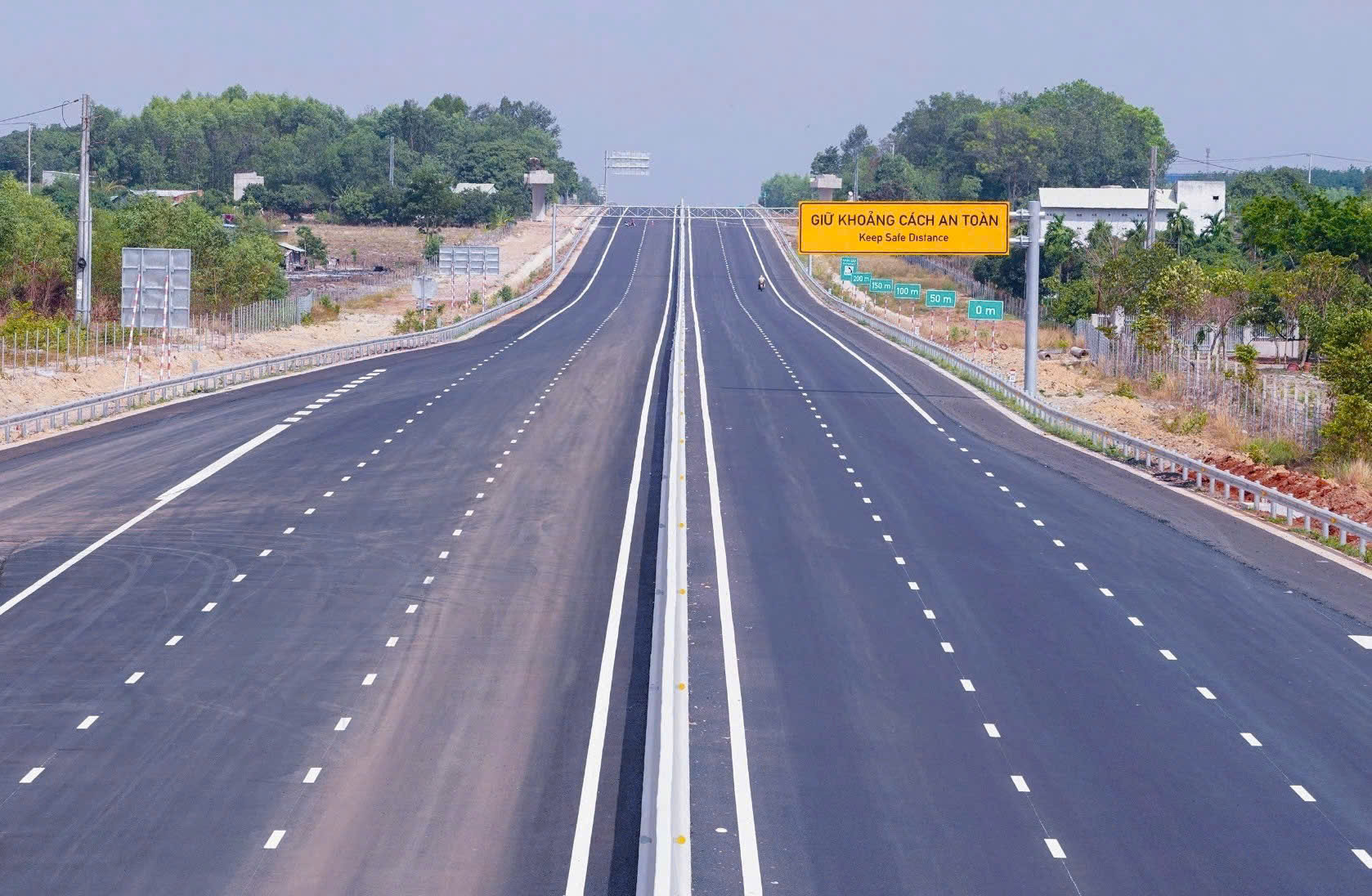 Đột phá hạ tầng, nâng tầm đô thị: Hạ tầng giao thông kết nối chưa tương xứng - Ảnh 2