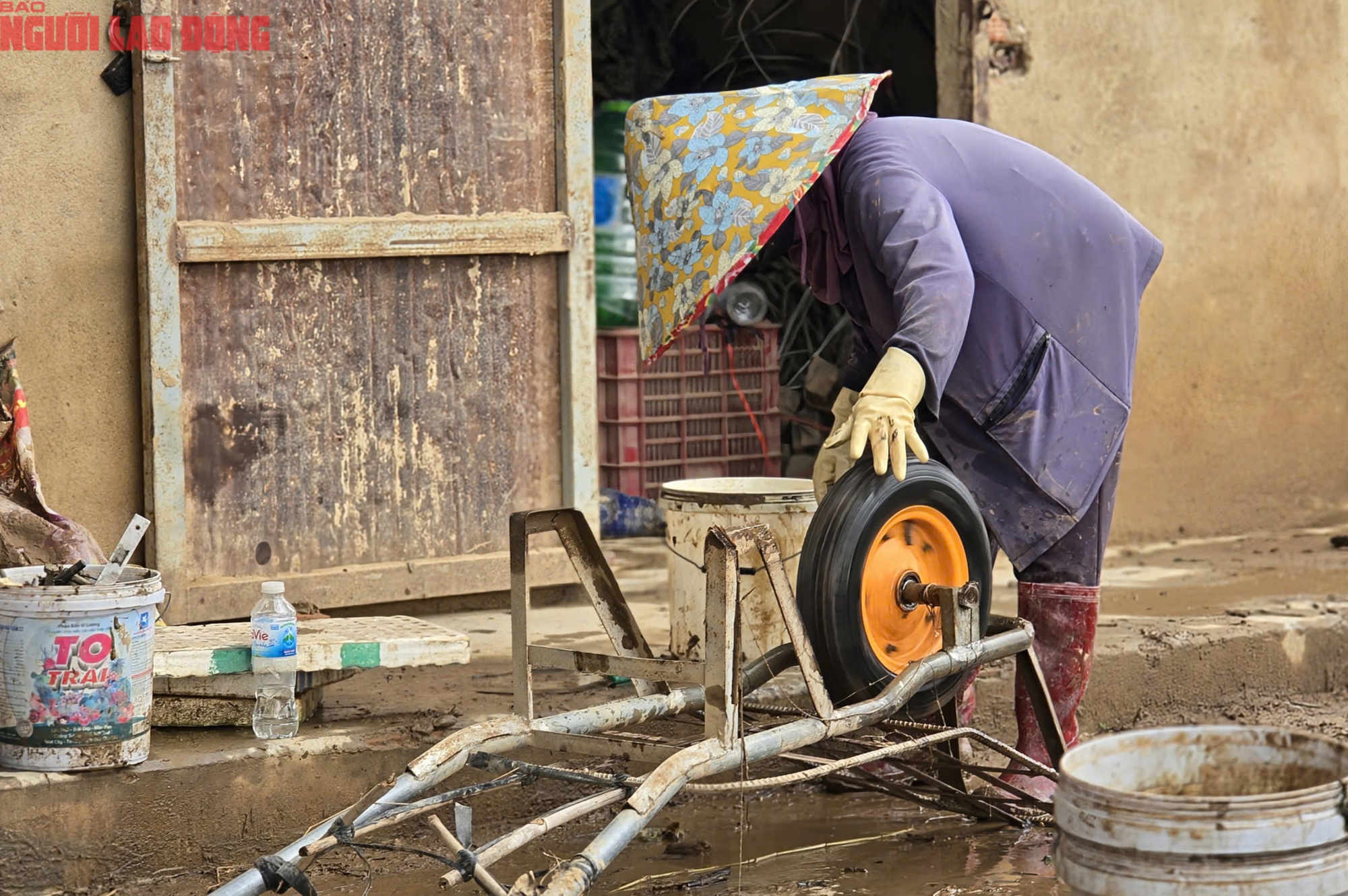 CLIP: Vựa rau lớn nhất Lâm Đồng xác xơ, nông dân mất tiền tỉ sau cơn "đại hồng thủy" - Ảnh 15