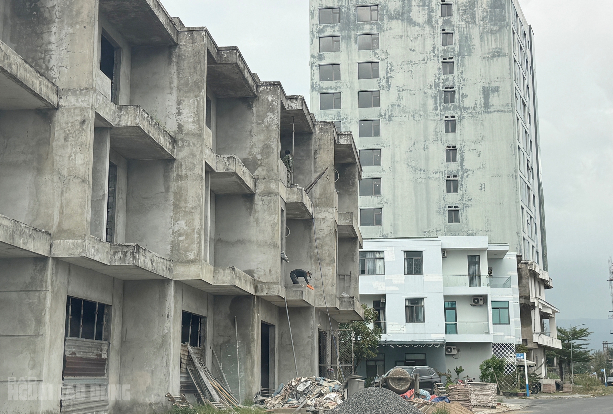 Khu đô thị quốc tế Đa Phước thi công trở lại - Ảnh 1