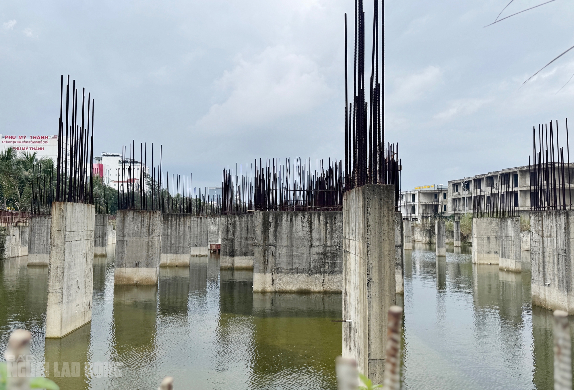 Khu đô thị quốc tế Đa Phước thi công trở lại - Ảnh 12