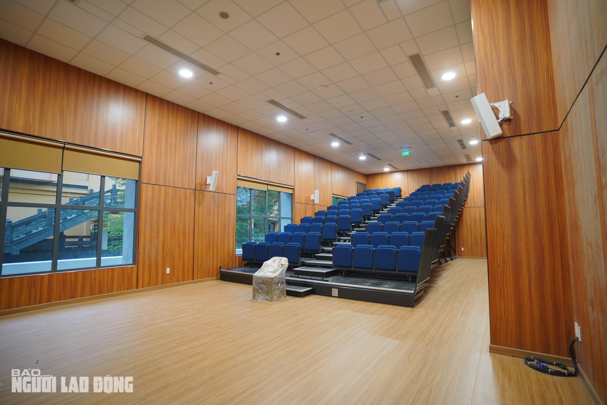 Ngắm nhà hát Hòa Bình tuyệt đẹp trong tấm áo mới trị giá hơn 270 tỉ đồng - Ảnh 25