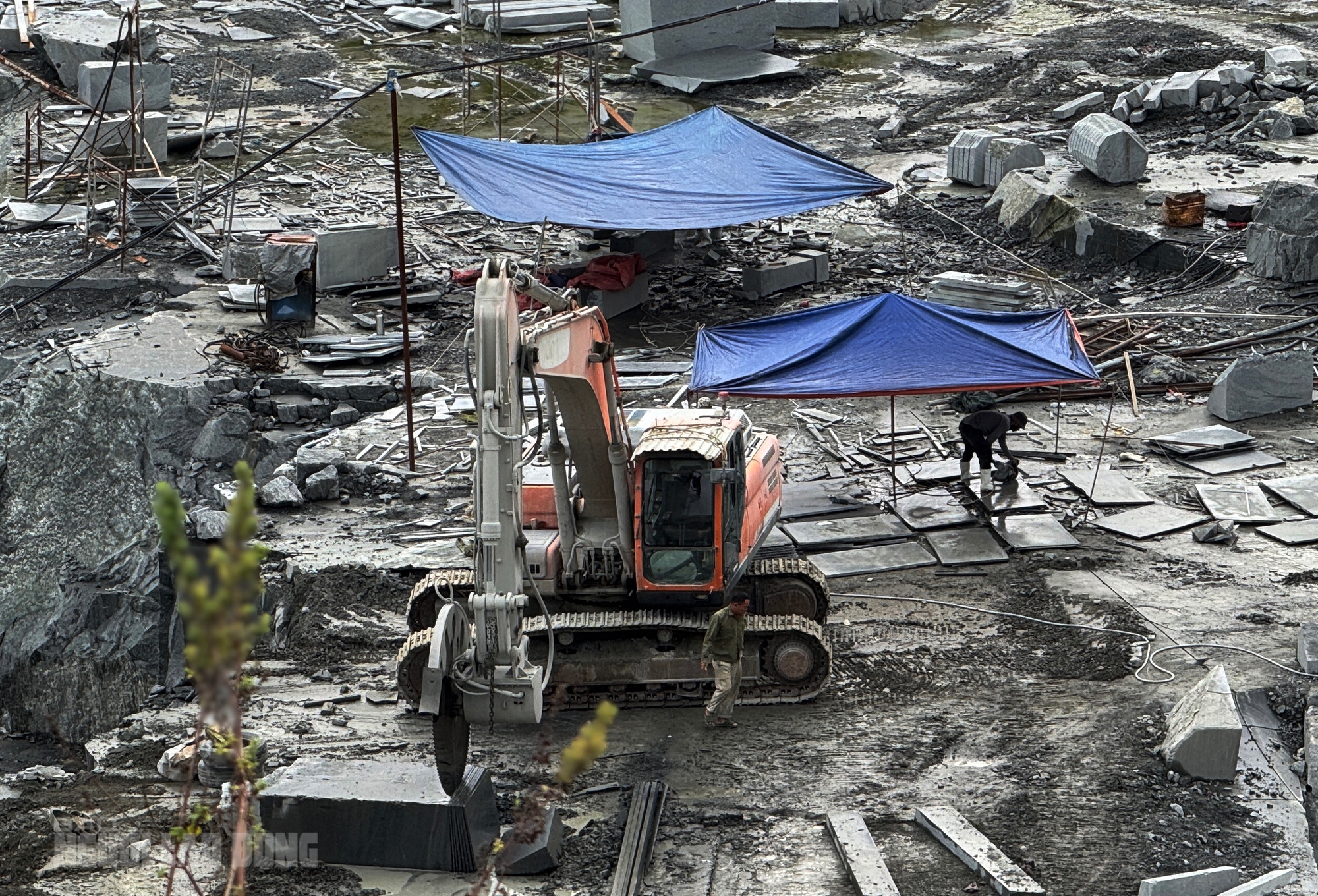 Cận cảnh thi công tượng Phật khổng lồ ở Đà Nẵng, gần 10 năm chưa hoàn thành - Ảnh 4