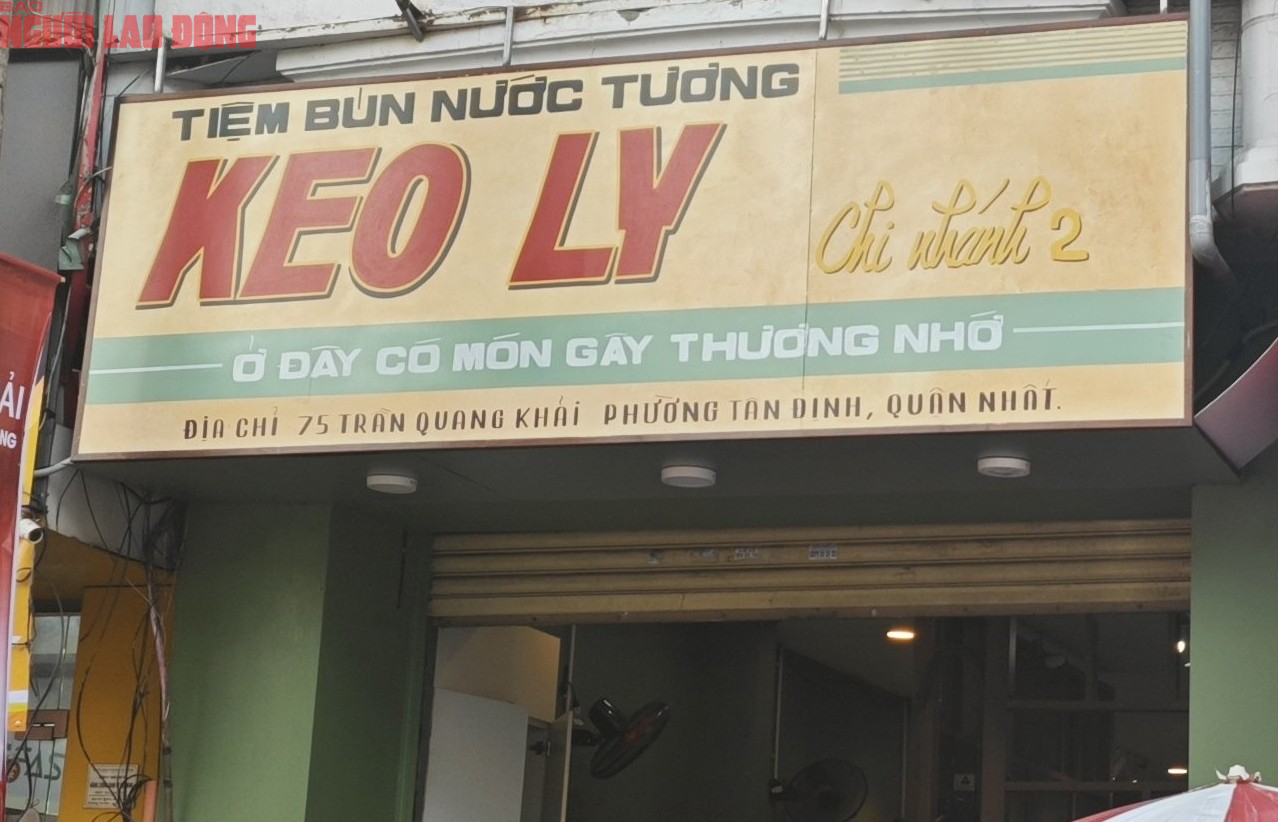 Những kiểu hút khách "độc lạ", ít tốn kém của nhiều hàng quán ở TPHCM - Ảnh 3