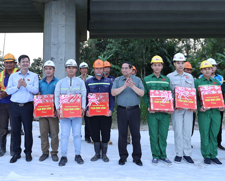 Thủ tướng: Thông xe toàn tuyến cao tốc Châu Đốc-Cần Thơ-Sóc Trăng vào 30/6/2026 - Ảnh 3