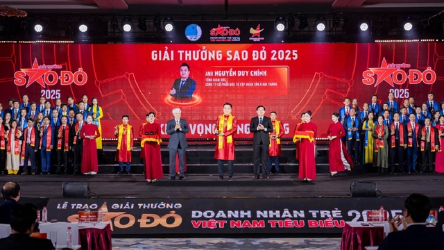 Tổng giám đốc Tân Á Đại Thành: Từ cậu bé 8 tuổi lẽo đẽo theo mẹ lội bùn xây nhà xưởng đến CEO tranh luận “nảy lửa” với Chủ tịch khi quyết giữ sản xuất là trụ cột dù bất động sản đang rất “nóng” - Ảnh 15