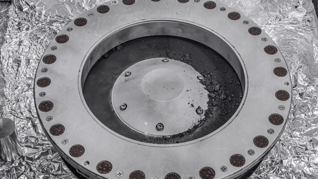 Một thiên thể đang bay quanh Mặt Trời chứa TẤT CẢ thành phần tạo nên sự sống - Ảnh 1